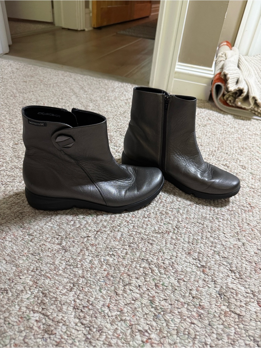 Mephisto Women's Grey Leather Ankle Booties